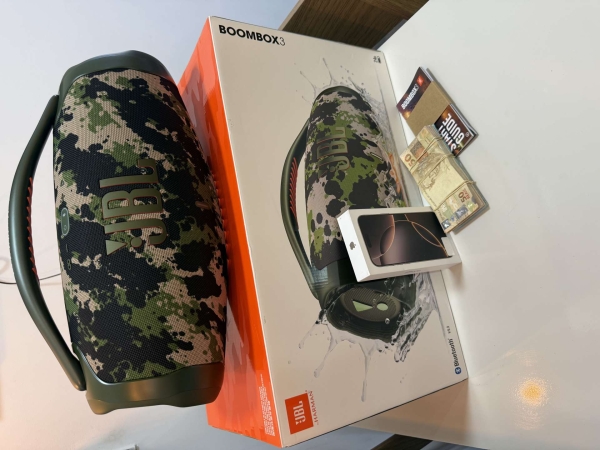 JBL BOMBOX3 IPHONE 16 PRO MAX OU 10K